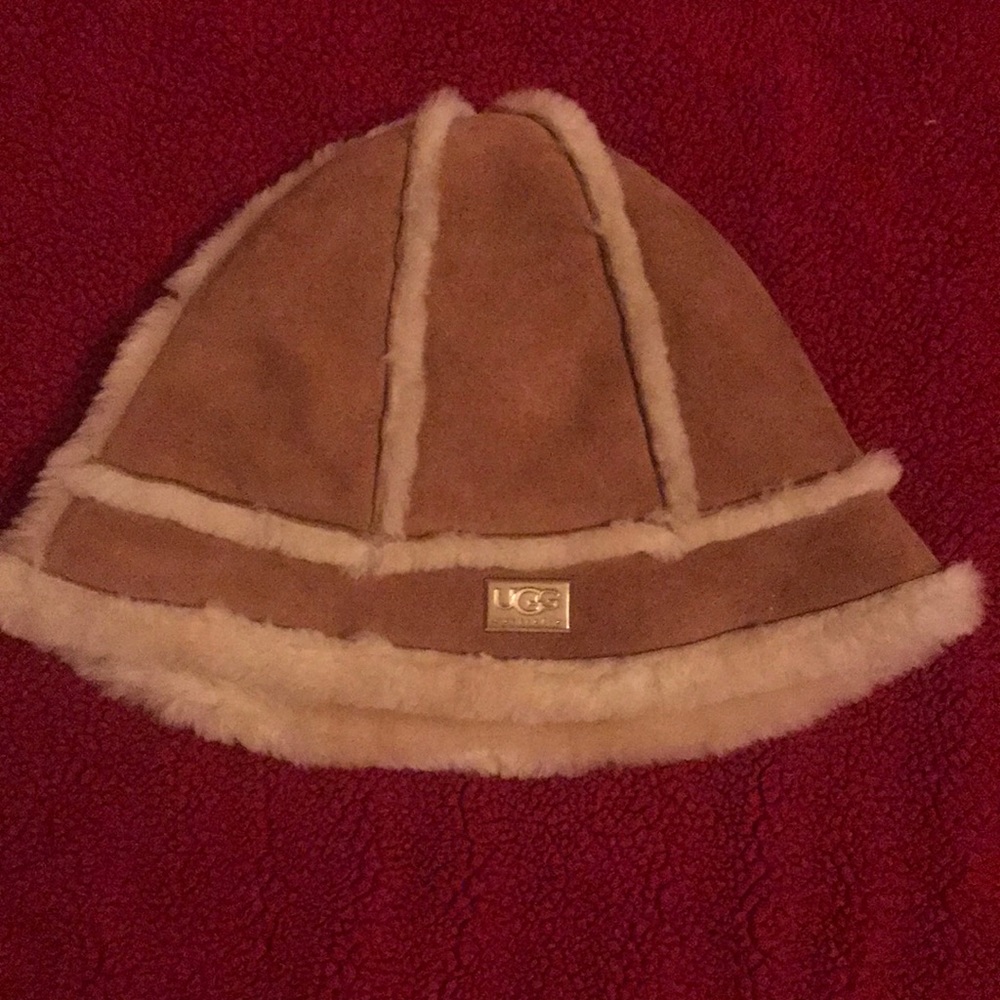 Ugg Bucket Hat
